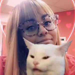 Meet your Posher, Danielle